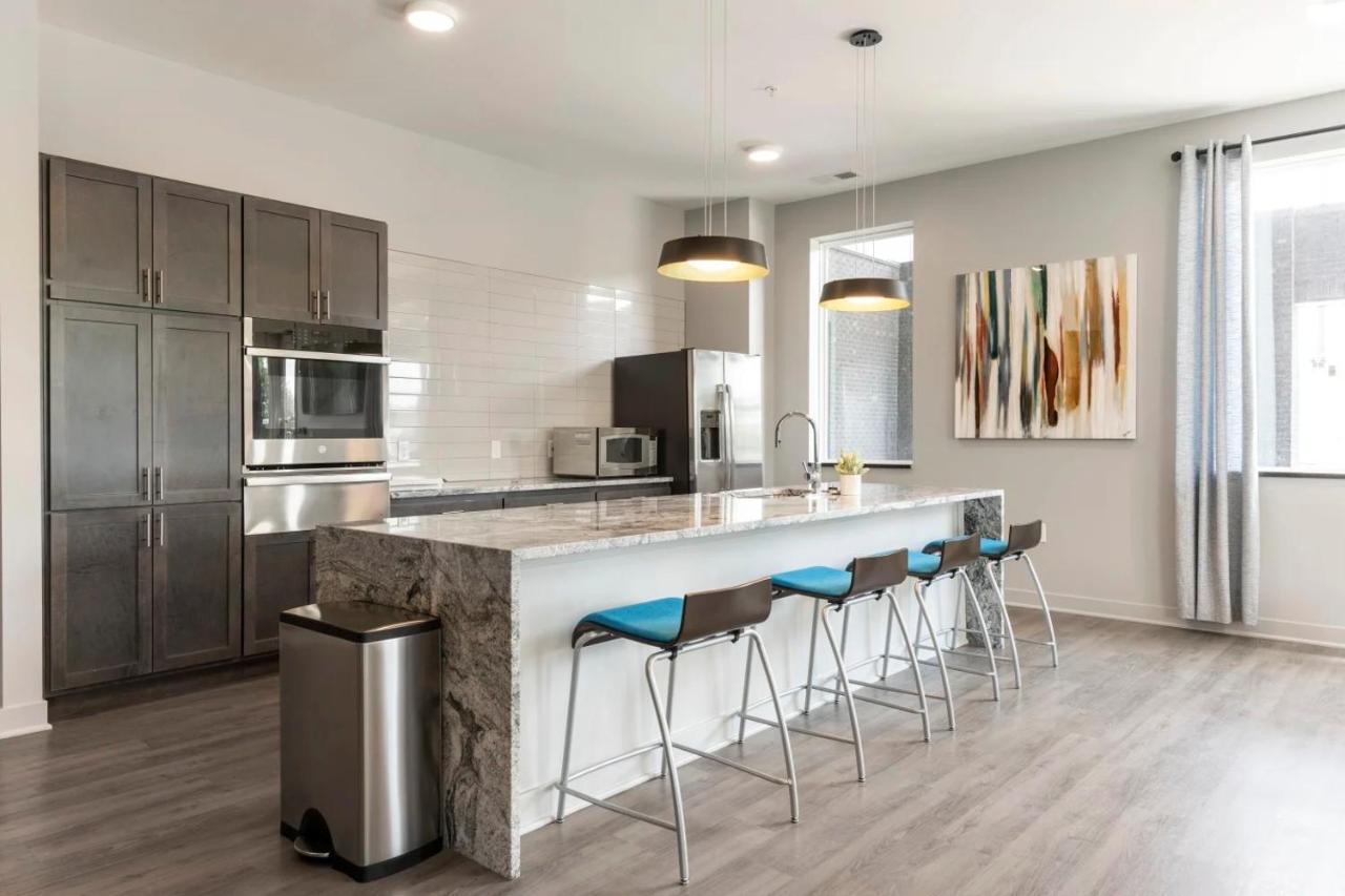 Apartment Modern & Spacious W Pool & Gym *
